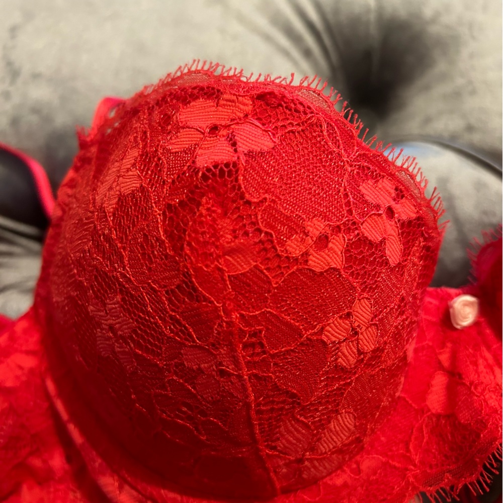 Victoria’s Secret bra - Picture 7 of 10
